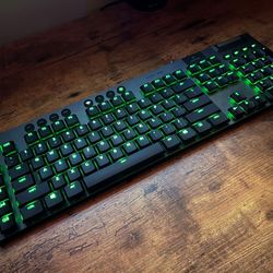 Logitech g915 Keyboard (Black)