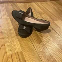 Dress shoes
