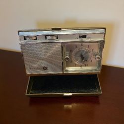 Vintage Westinghouse Travel Clock Radio Windup