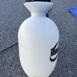 Roundup 1-Gallon Lawn & Garden Pump Sprayer with Adjustable Wand