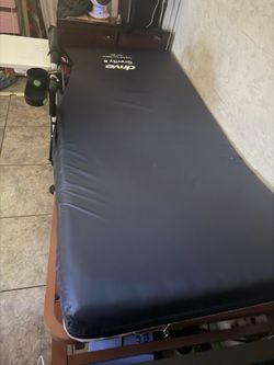Hospital adjustable bed