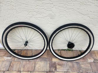 Nice set of 26 inch beach cruiser wheels with tires