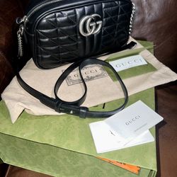 GG Marmont Small Shoulder Bag