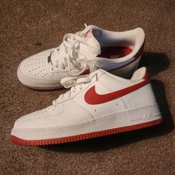 Mens Airforce 1,s Size 11.5.