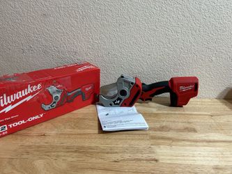 Milwaukee M12 Plastic Pipe Shear practically Like New Condition (Como Nueva)