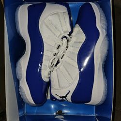 AIR JORDAN  11