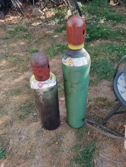 Torch set with bottles