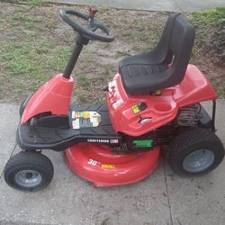 Craftsman R110 30" 10.5 H/P Riding Lawn Mower 