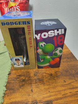 #18 bobblehead collector's item s***