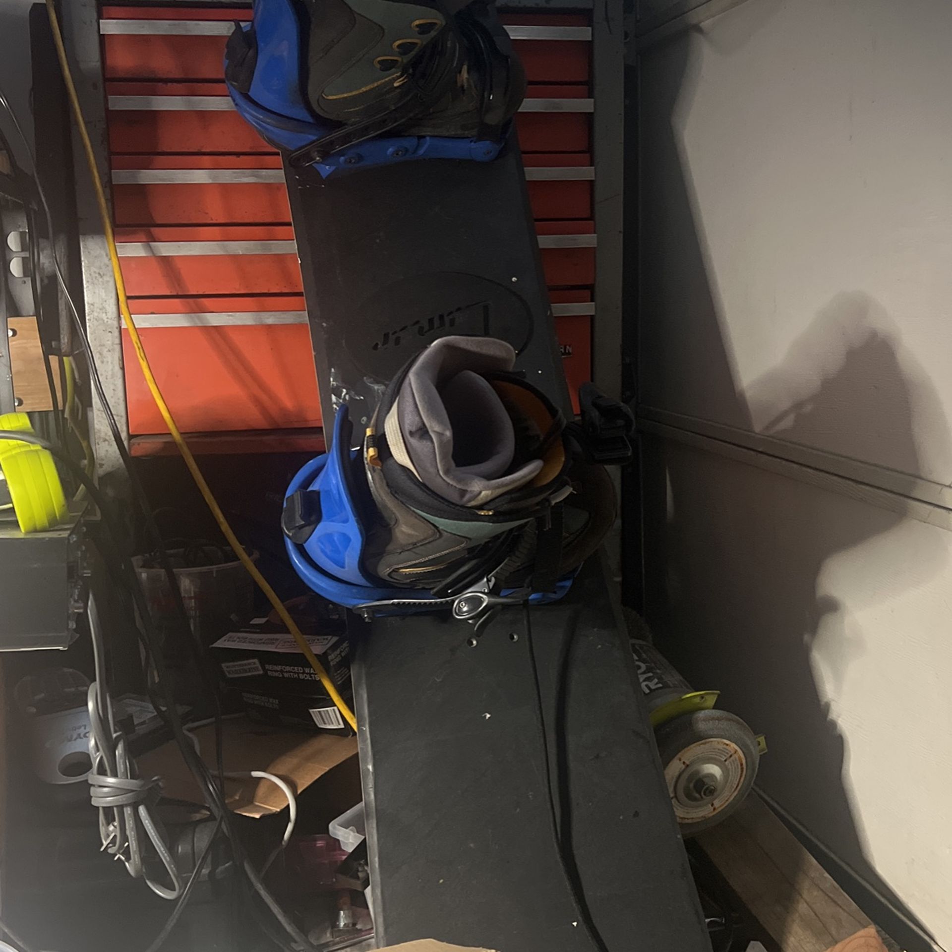 Lamar snowboard brand new never used