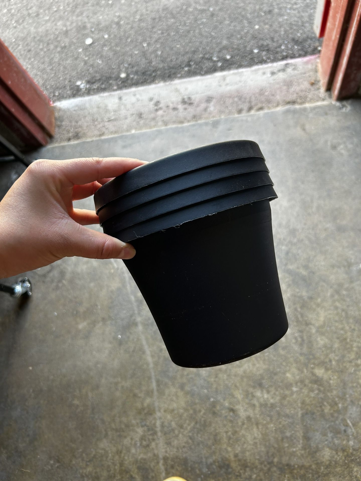Black plastic pots 