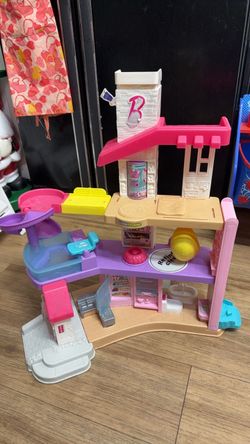 Little People Barbie Dreamhouse