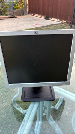 Hp compaq LE1711