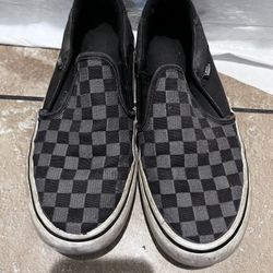 Boys Shoes (Vans, Nike, Under Armour)