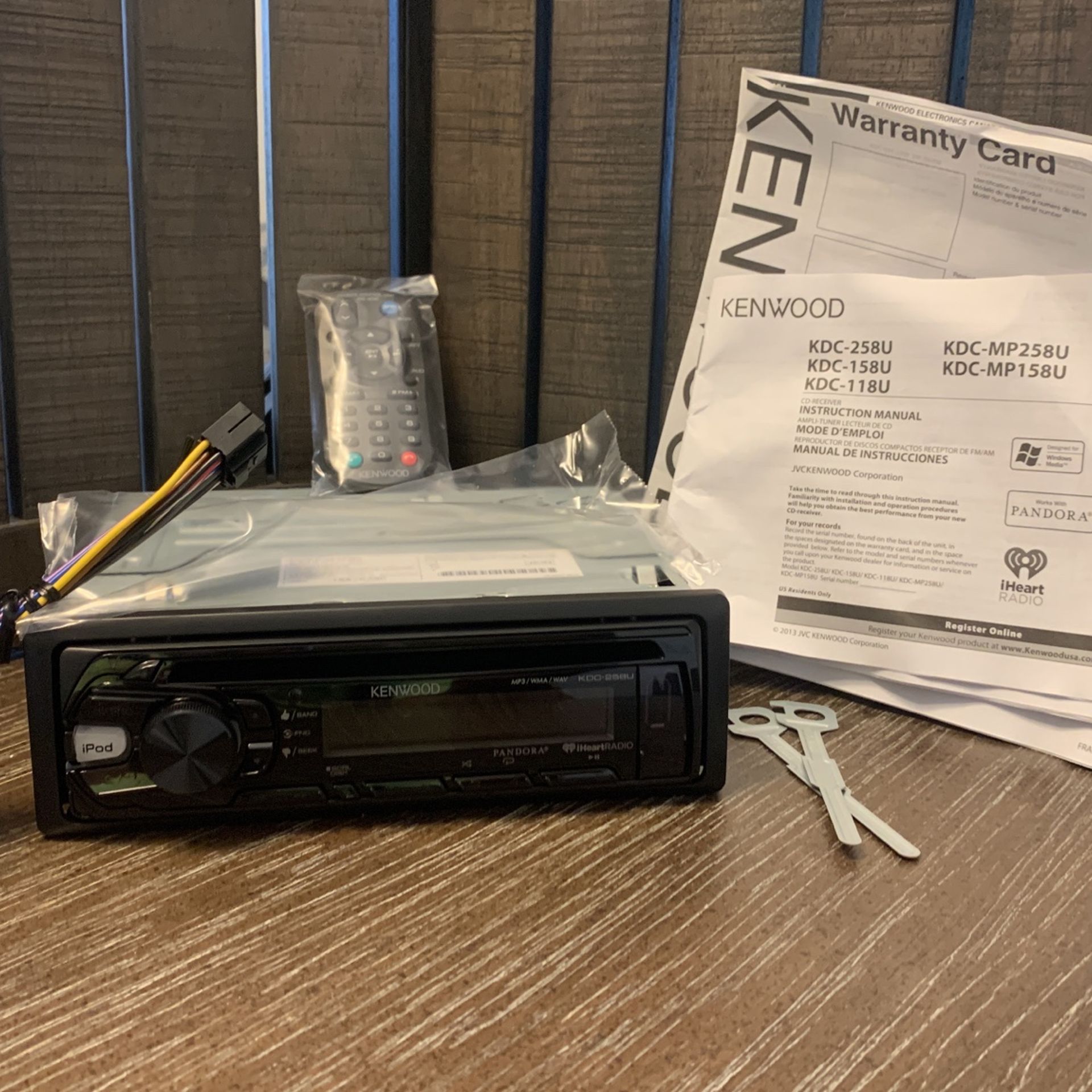 Kenwood CD receiver with USB Interface