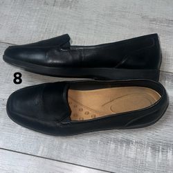 Women’s Black Shoes Size 8