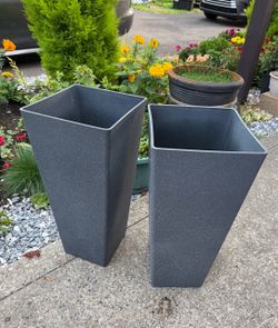 Set of 2 Tall Black Outdoor Planters – Modern Square Flower Pots