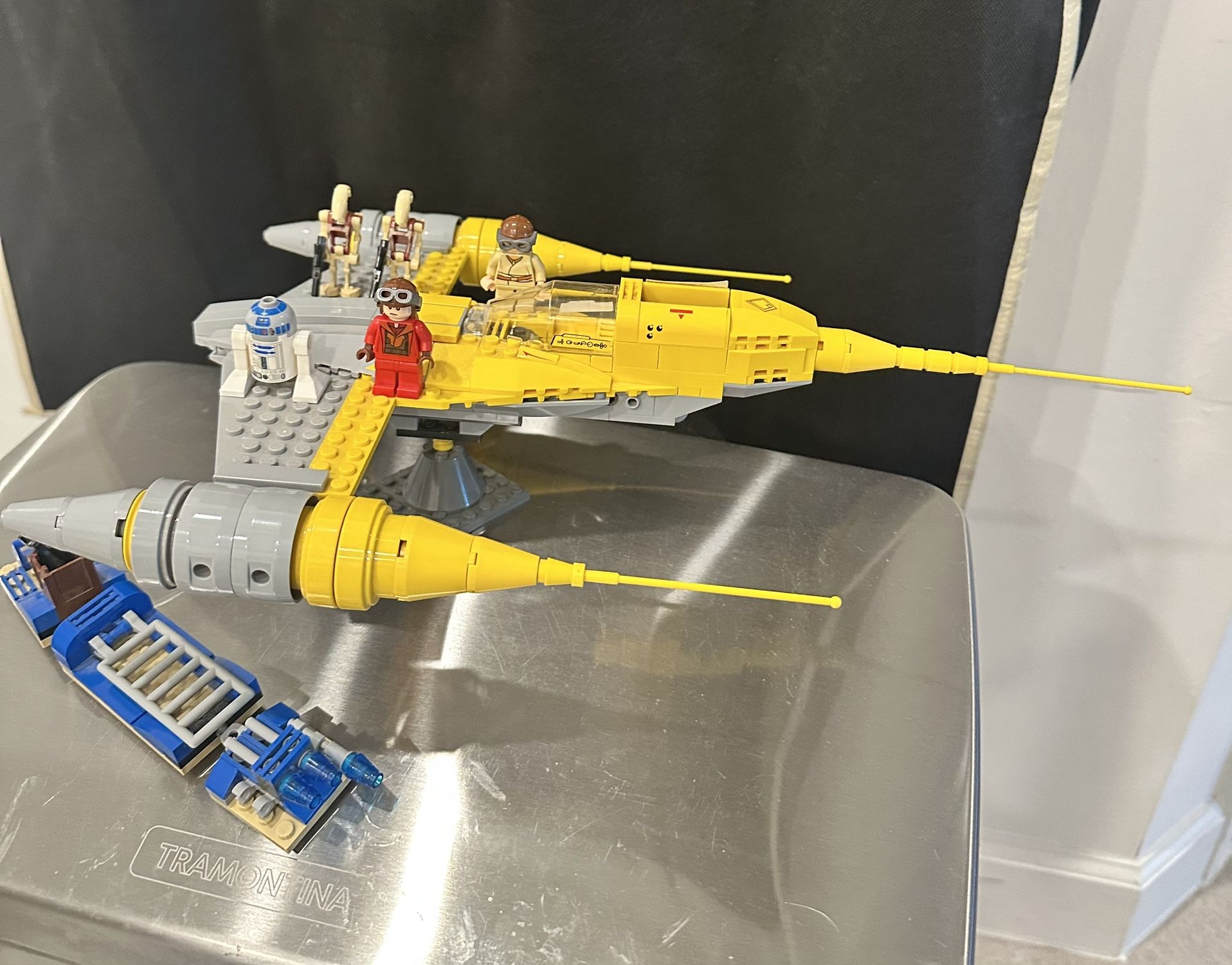 LEGO Star Wars Naboo Starfighter 7877 with Most Figures