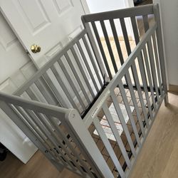 Mini Crib