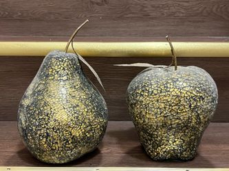11" TALL BOMBAY 2001 GOLDEN Visit > GLASS MOSAIC PEAR W/ METAL...