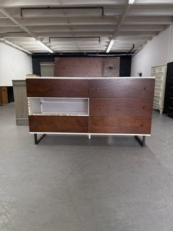 1 Drawer Needs to be Fixed / Rebuilt White & Wood 6 Drawer Dresser 