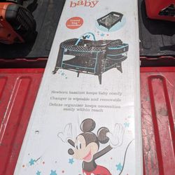 Disney Micky Mouse Pack N Play 