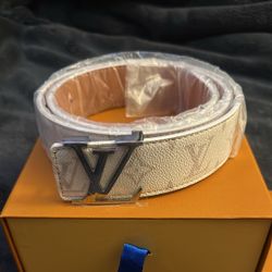 White louis checkered belt