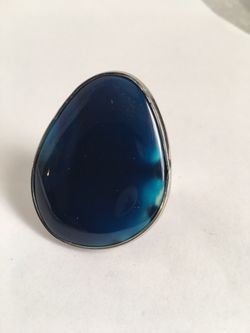 PRETTY LADIES FASHION RING ADJUSTABLE TO FIT ANY SIZE