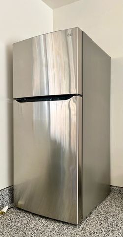 LG LTCS20020S Refrigerator in Good/Almost Excellent Condition