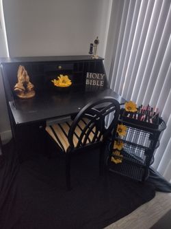 Desk & chair