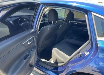2017 Nissan Altima 25