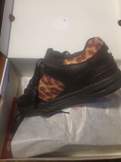 Globe skater shoes