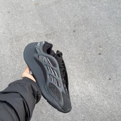 Yeezys 700