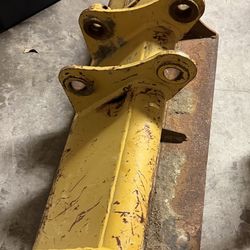 Excavator cleaning bucket