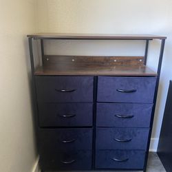 Selling dresser 