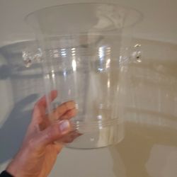 Acrylic champagne ice holder