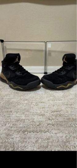 Nike Air Jordan Mars 270 Black and Gold Mens Size 11.5
