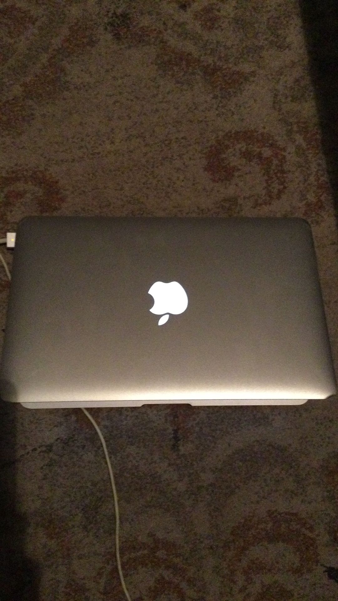 Mac Book Air (Early 2015)