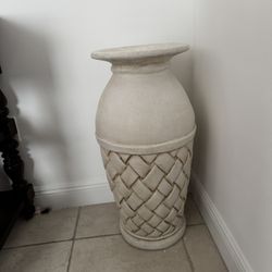 White Wash Base In Great Conditions