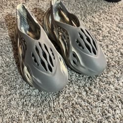 Adidas Yeezy Foam Runner Mx Moon Gray