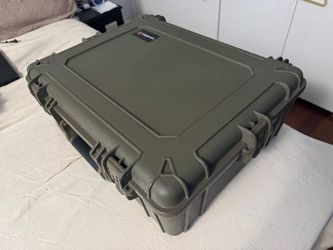 HEAVY DUTY INDESTRUCTIBLE WATERPROOF CONTAINER