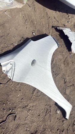 Yaris passenger fender