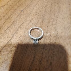 Female Engagement Ring 