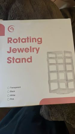 Rotating jewelry stand, transparent