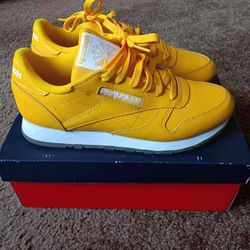 Yellow Reebok Classic 