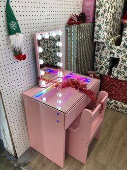 Kids Vanity 20% Off  