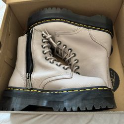 Dr. Martens Jadon III sz 6