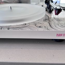 Pro-Ject Debut Carbon Esprit, PS01-Wave by Parov Stelar