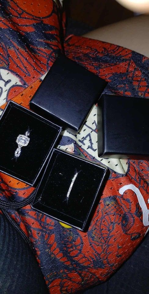 Engement Ring And Wedding Band