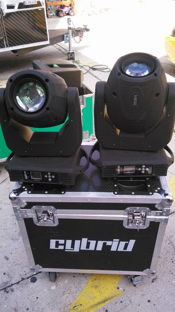 Vendo 2 Cabezas Movil. Led De Uso